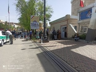 تجمع جمعی از ساکنان محله تازآباد بعلت نداشتن خدمات آب و فاضلاب