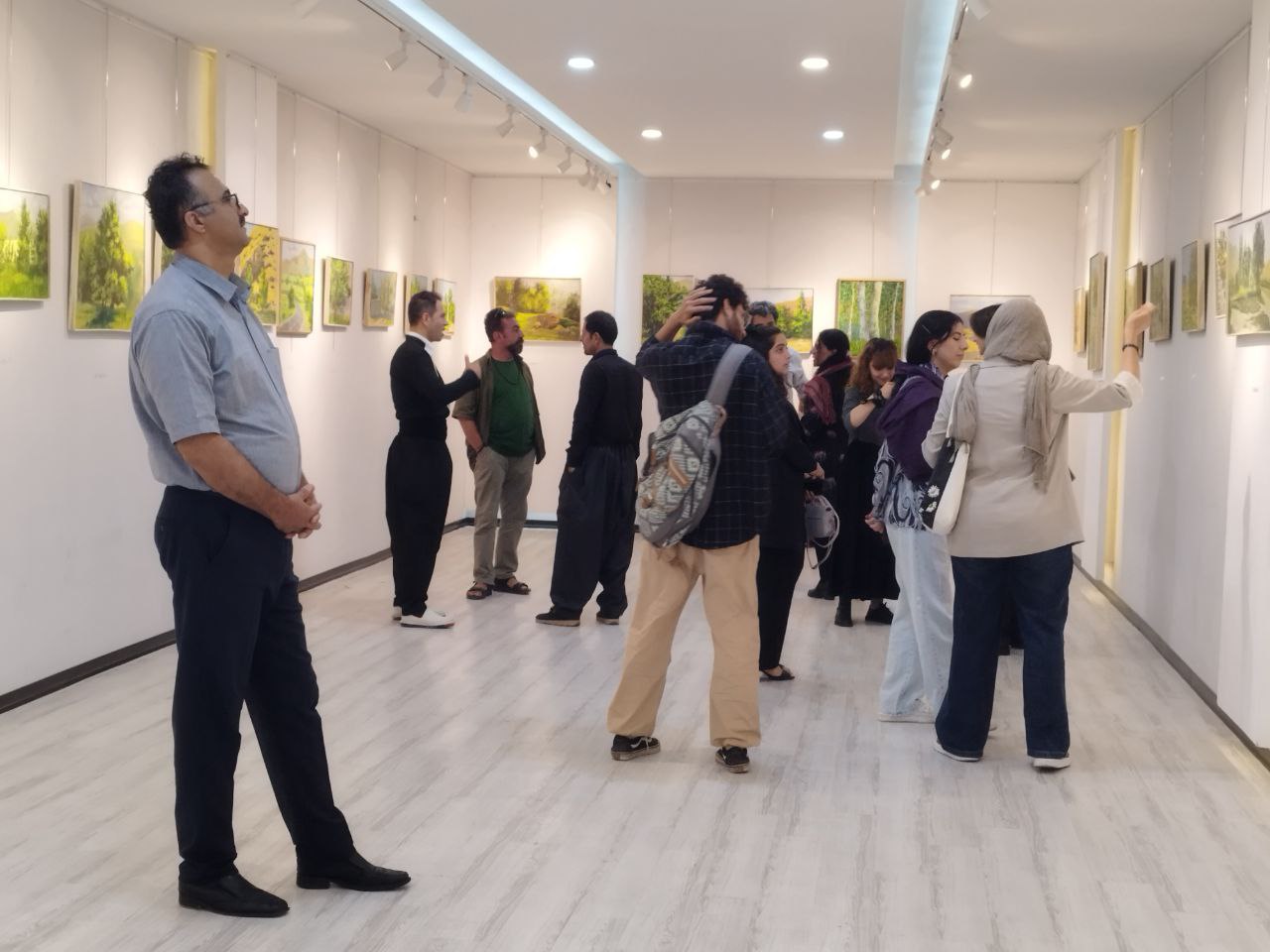 برپایی نمایشگاه نقاشی تاقه دار در گالری مانای سقز