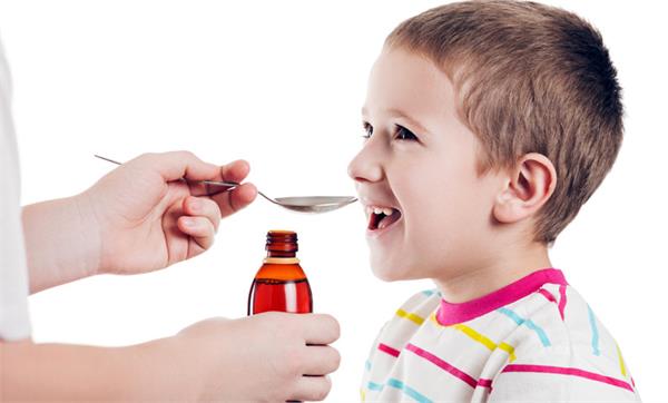 سلامت کودکان در خطر است/ کمبود داروها جدی می باشد